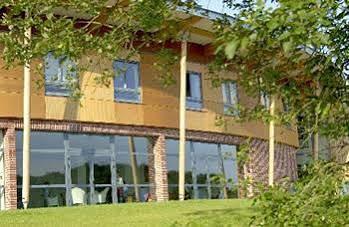 Madame Vacances Les Cottages De Valjoly Eppe-Sauvage Exterior foto