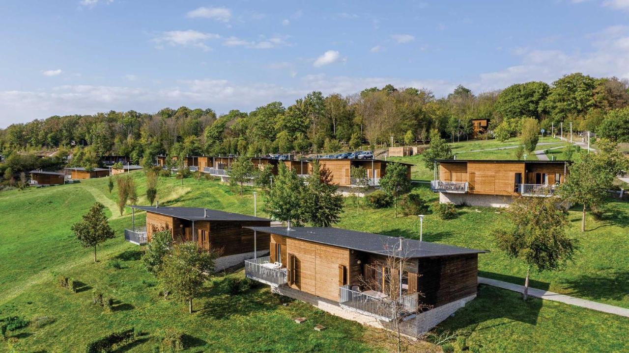 Madame Vacances Les Cottages De Valjoly Eppe-Sauvage Exterior foto