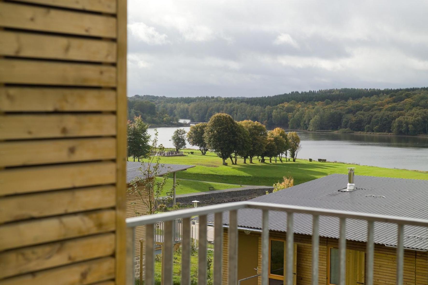 Madame Vacances Les Cottages De Valjoly Eppe-Sauvage Exterior foto