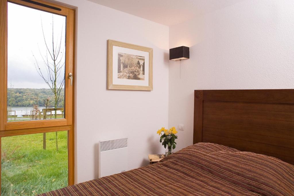 Madame Vacances Les Cottages De Valjoly Eppe-Sauvage Exterior foto